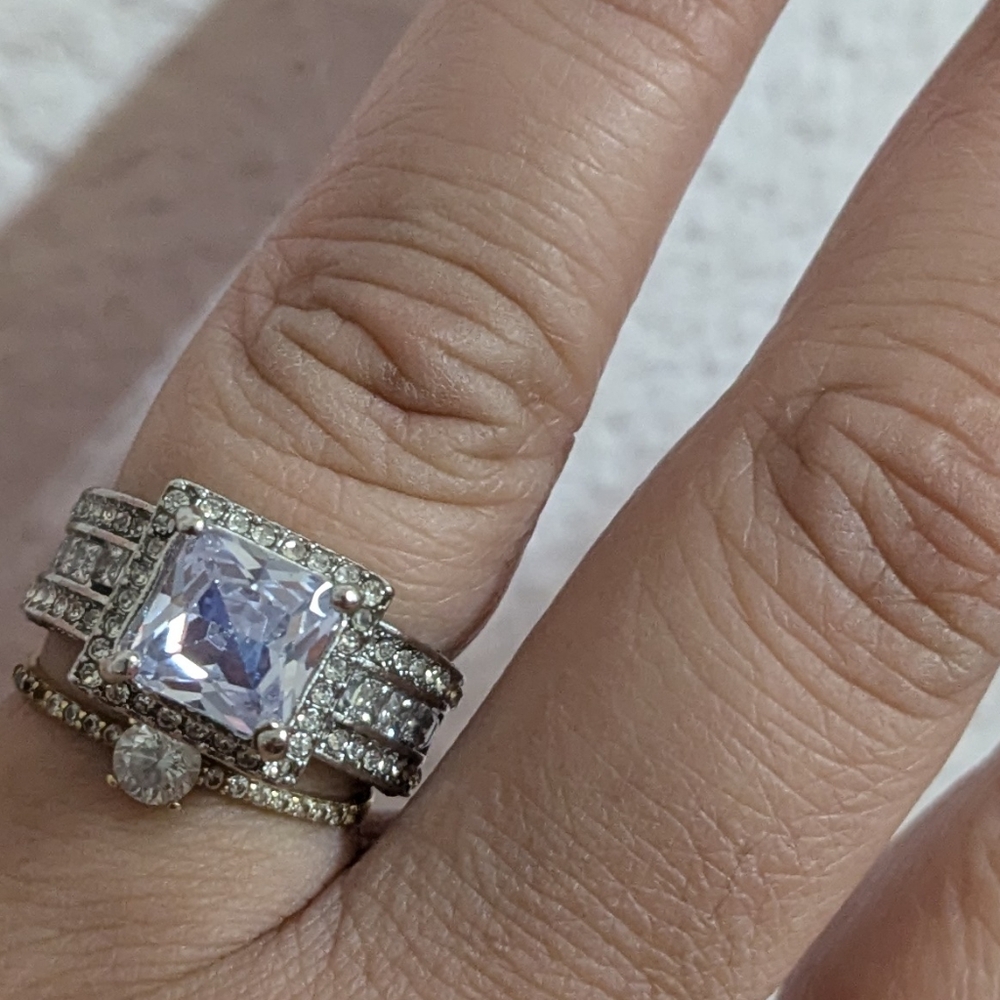 Elegant Silver Women's Ring